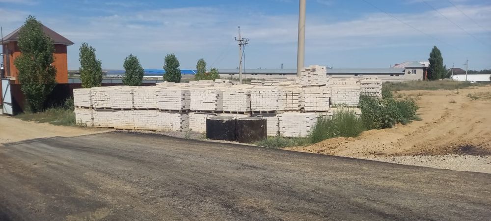 Продам кирпичи в отличном состоянии.