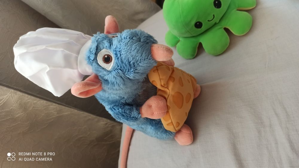 Плюшени играчки .              .