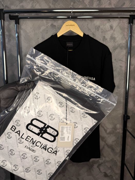 Tricou Balenciaga