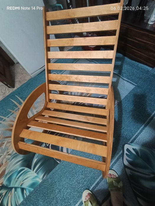 Продам кресло качалку