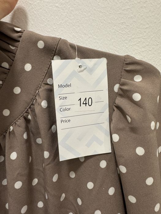 Rochiță pentru fetițe nouă cu etichetă