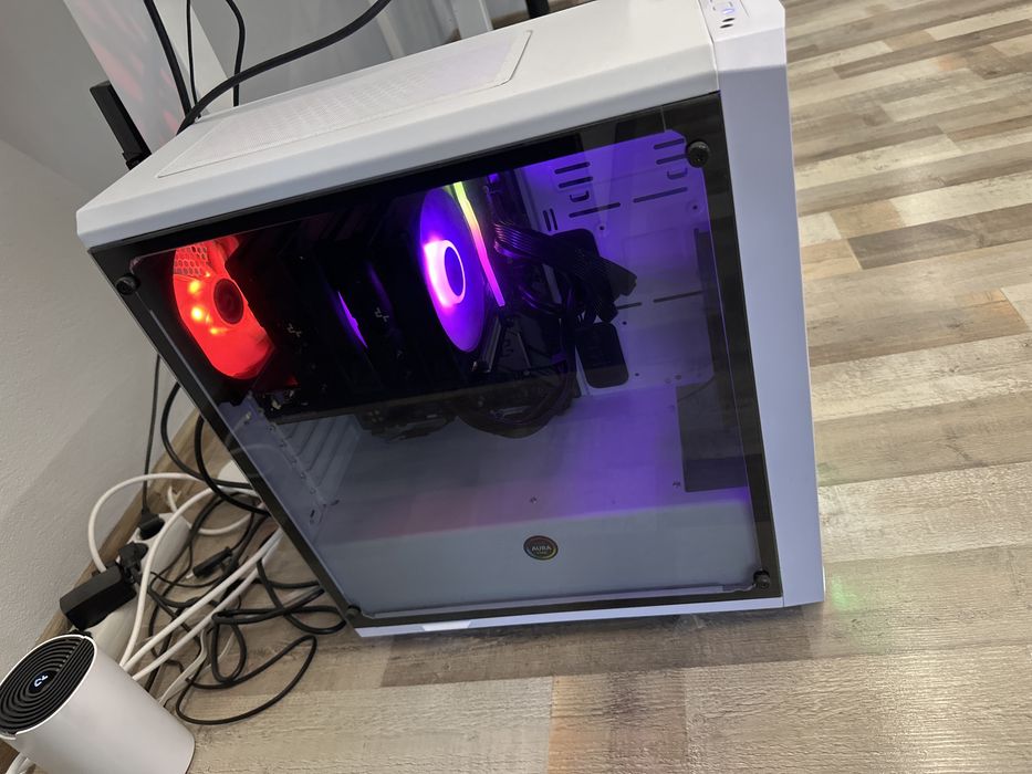 Продавам компютър