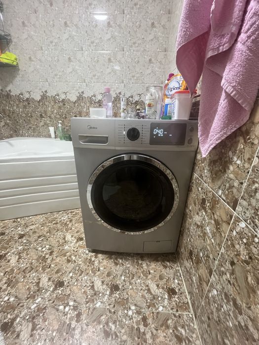 Продается стиральная машина Midea В отличном сосооянии