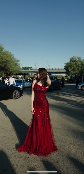 продам выпускное платье