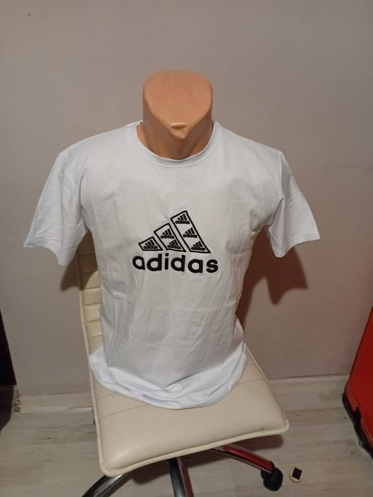 Tricou matetial calitate