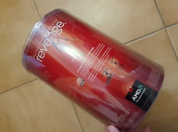 Papusa AMD ATI Radeon agent Ruby Doll Revenge Edition, noua, sigilata.