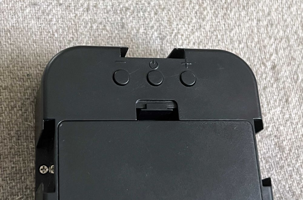 Lampa LED foto video compacta cu alimentare pe baterii AA reglabila