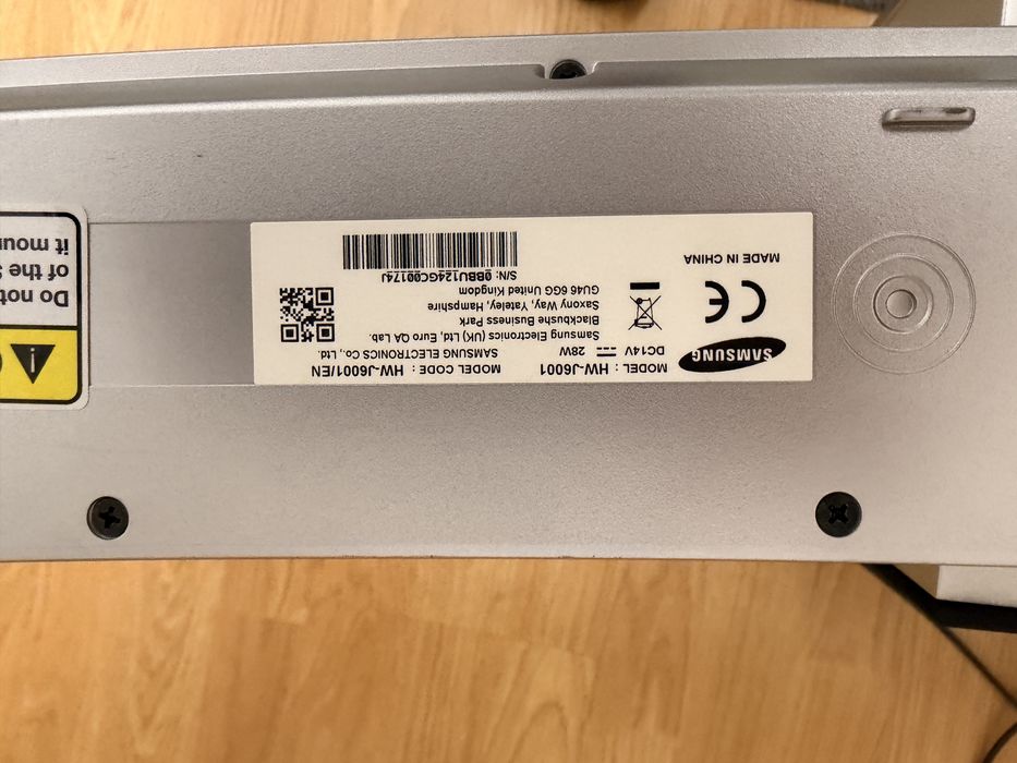 Soundbar Samsung  curbat HW J6001 300W 6.1