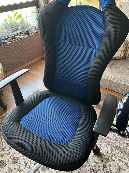 Геймърски стол с повдигащ механизъм