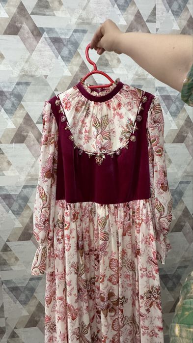 Марал Араш ательесінің көйлегі