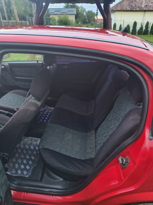 vând Opel Astra G