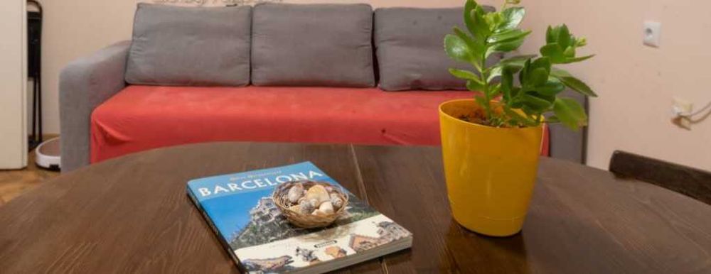 Дава се под наем Тристаен апартамент в Пловдив, Център - 77 кв.м за 229.5 € - Снимка #2