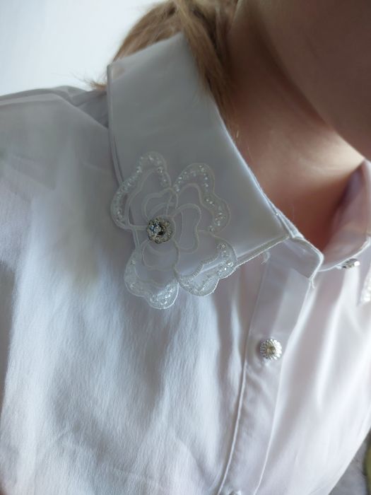 Продам блузка белая