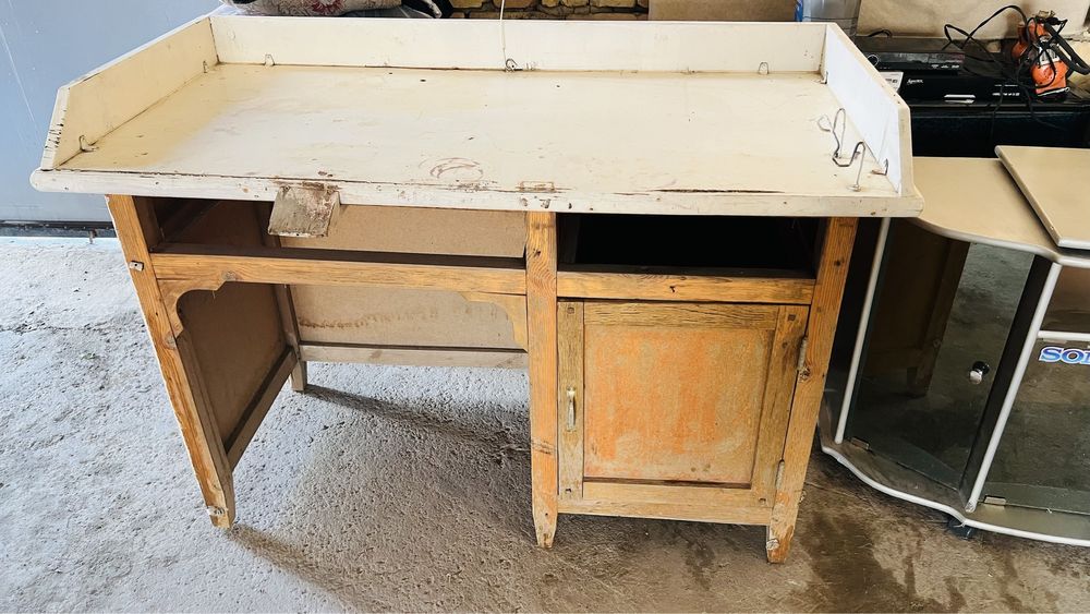 Zargarlik stoli holati yaxshi bemalol ishlatsayiz boʻladi hamma narsa