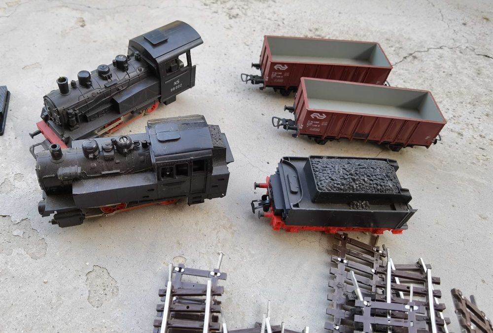 Ретро комплект Piko Junior H0 – локомотиви, вагони, релси и контролер