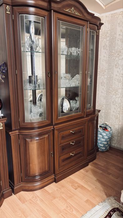 Продам мебель в гостинную.