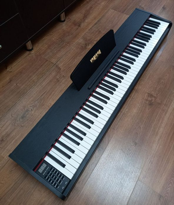 Электронное пианино (фортепиано) на 88 клавиш.
