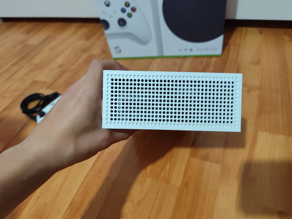 Xbox series S 512gb intretinut si nefolosit