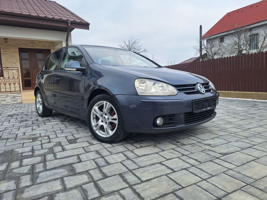 Vând vw Golf 5 2.0