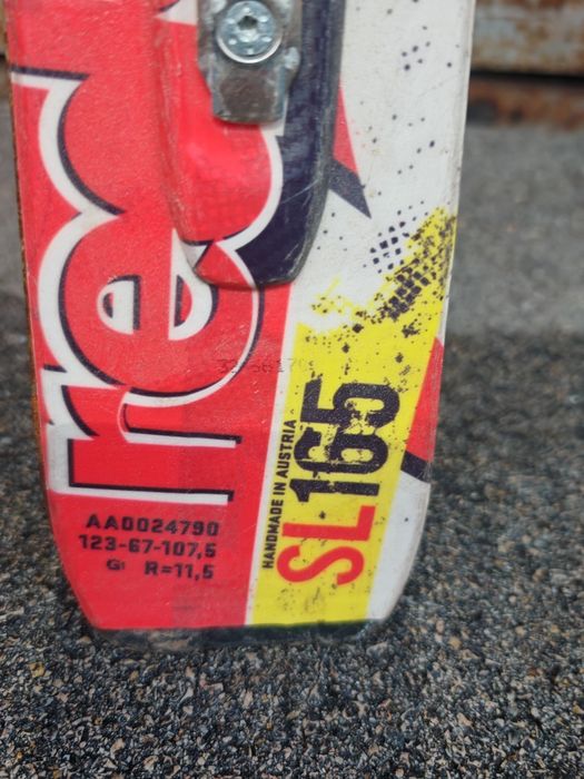 Продавам ски atomic