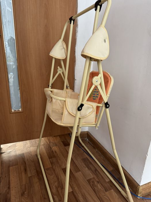 Продается детский качеля.Состояни очень хорошо.