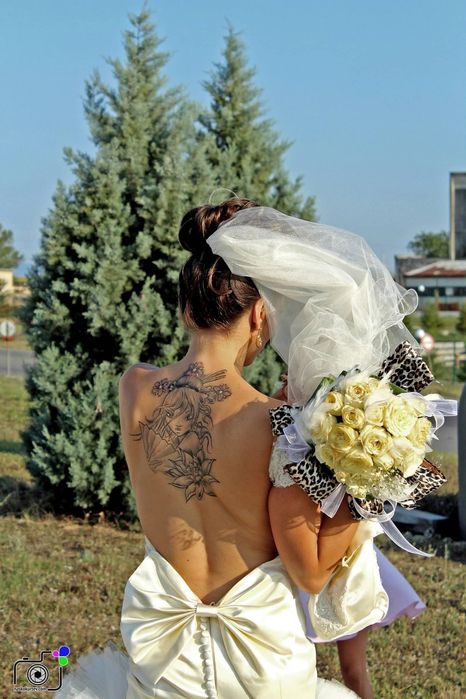 Булченска рокля!Много стилна и елегантна!