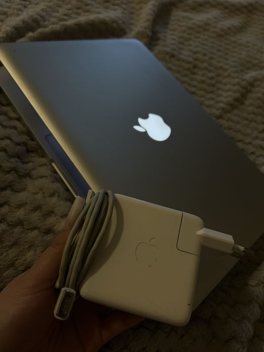 Mac Book Pro Mid