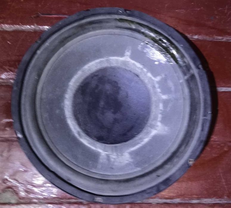 короб сабвуфера с динамиком