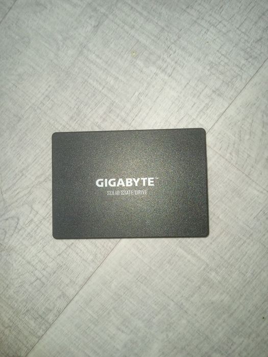 Продам ssd диск в отличном состоянии