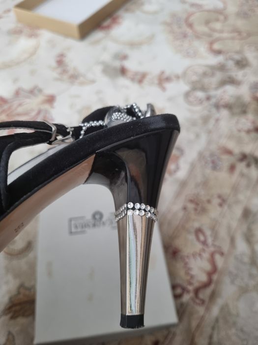 Продам босоножки в отличном состоянии