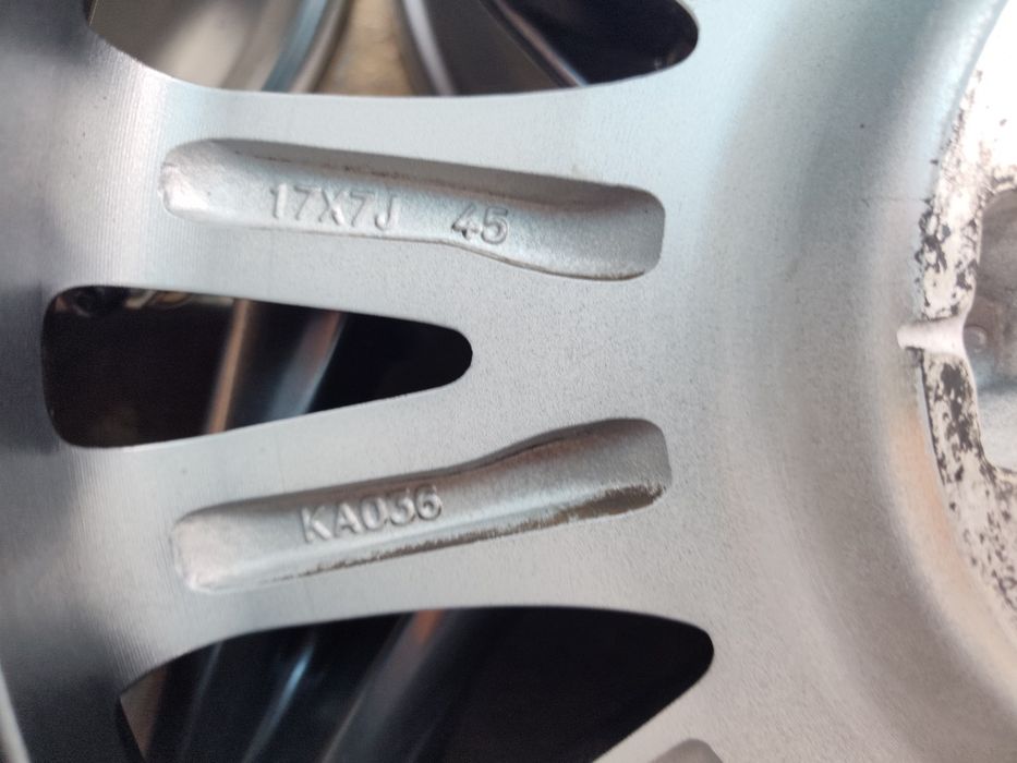 17" оригинални алуминиеви джанти за Mazda .