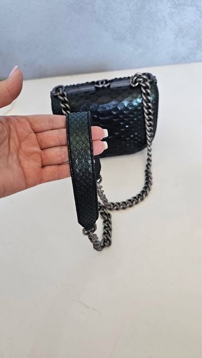 Geantă Chanel piton