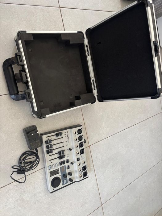 Mixer digital Behringer Flow 8