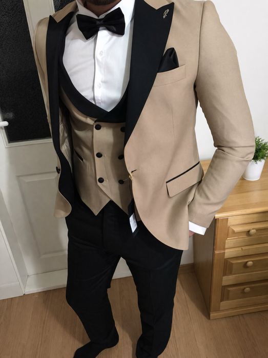 Елегантен мъжки костюм