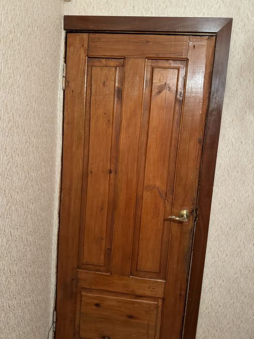 Продам двери межкомнатные