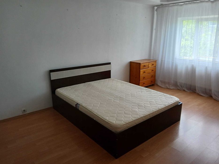 Apartament, doua camere - chirie.