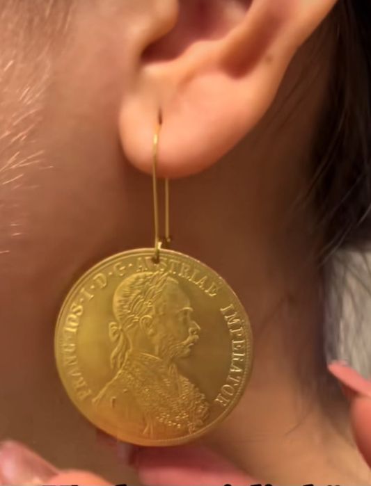 Vând monede placate cu aur de 24k