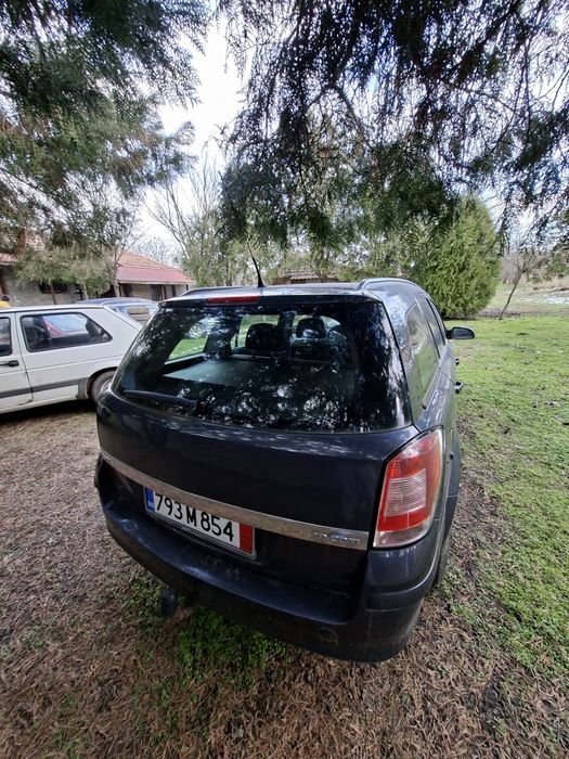 Продавам тези коли(на снимките)