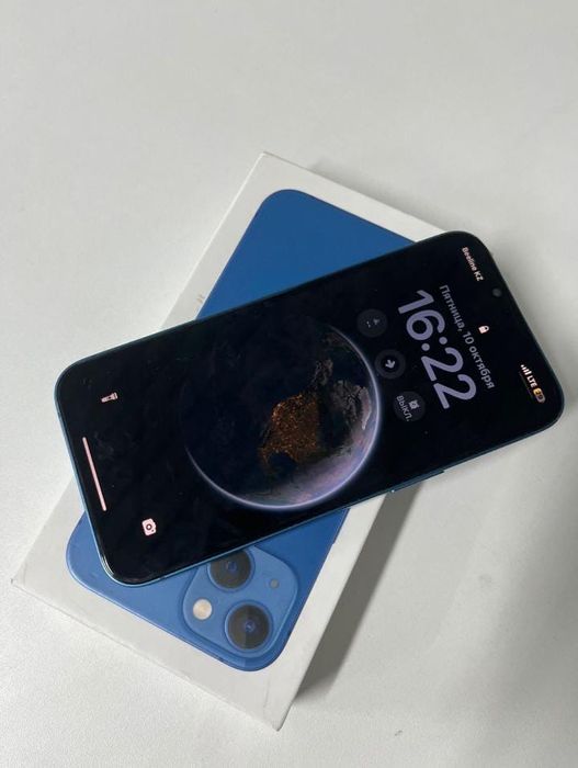 Продается айфон 13