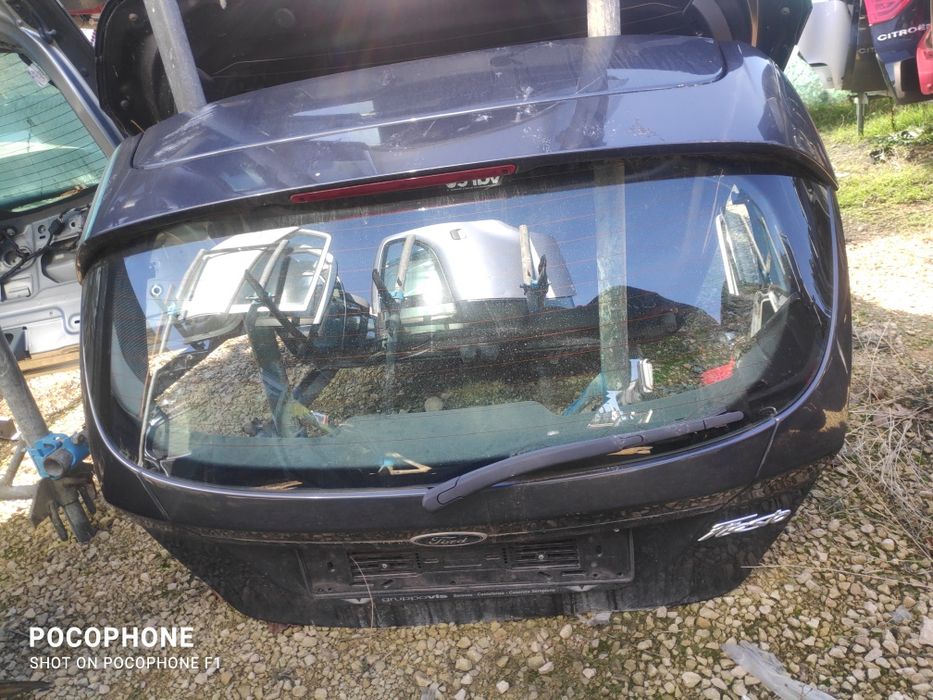 Врата багажник Ford Fiesta/ Форд Фиеста хечбек 2010г.