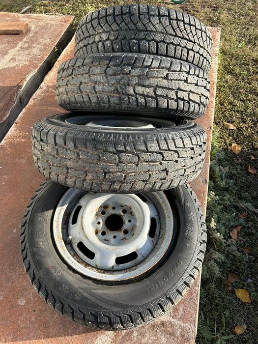 Зимние шины с дисками на р13