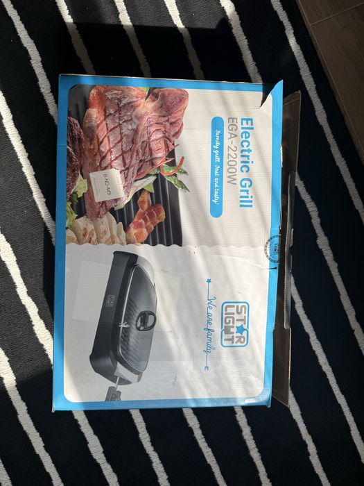 Gratar electric Starlight 2200 w temperatura reglabila, capac sticla