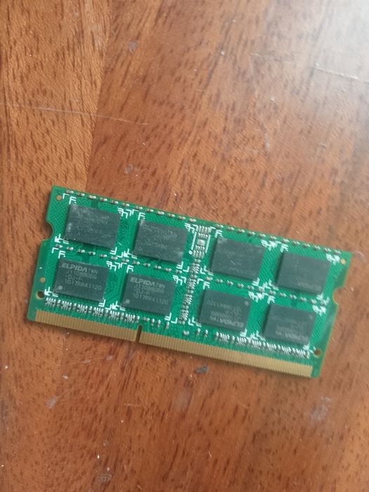 Продам озу ddr3 на 2гб рабочая