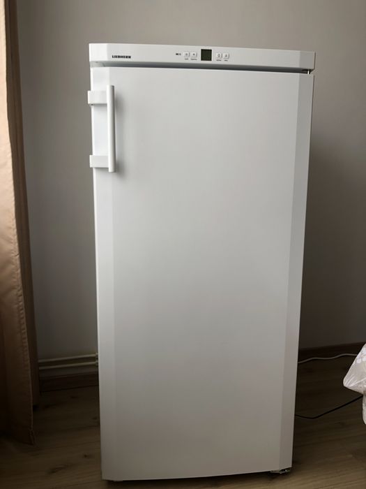 Vind congelator 2600 lei