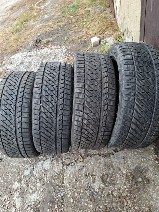 Продам шины. 245/45/19 кумхо