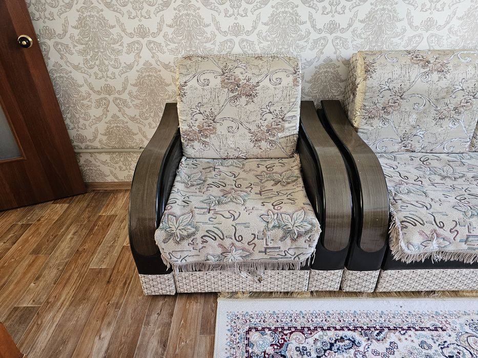 Продам диван и кресло