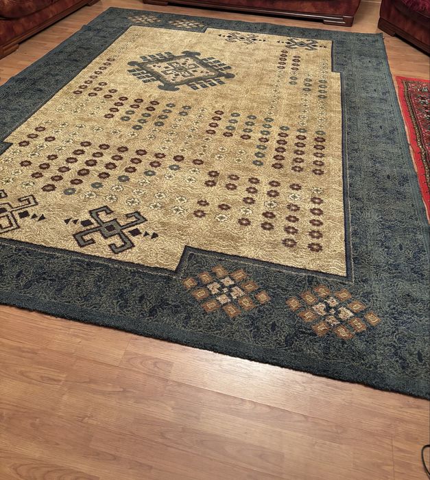 Ковер 3 на 4 в отличном состряний