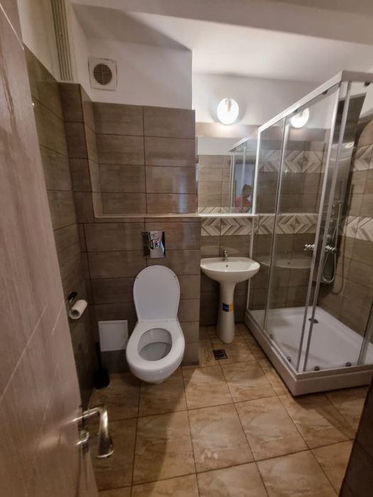 Apartament cu 2  de inchiriat la Piata Sudului