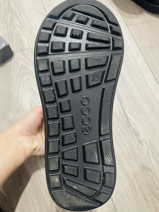Продам зимние сапоги Ecco