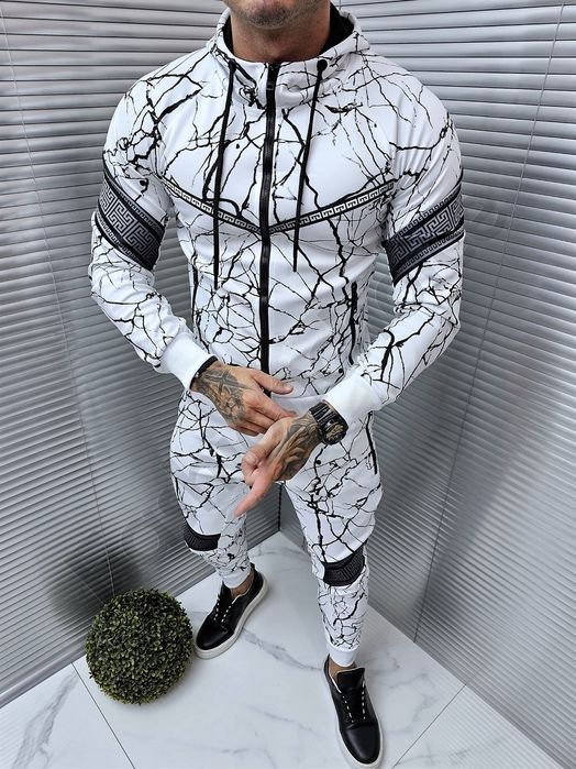 Мъжки комплект с мраморен ефект и мотиви тип Версаче-бяло